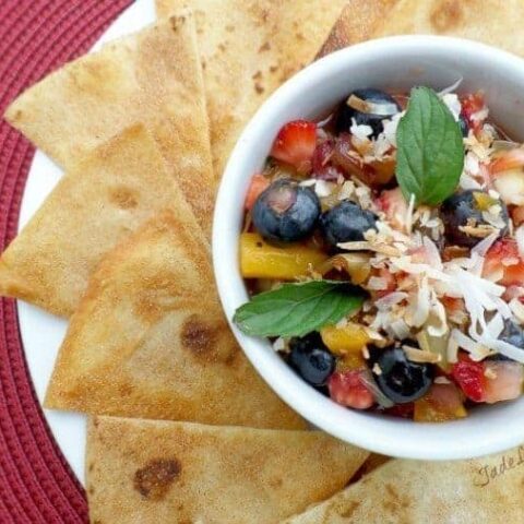 Fresh Fruit Salsa Recipe + Sweet Cinnamon Chips #ProFreshKeepers