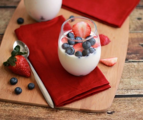 Easy Weight Watchers Fruit Yogurt Parfait only 4 Points Plus