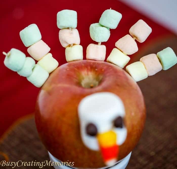 Apple Turkey Edible Thanksgiving Craft that kids love
