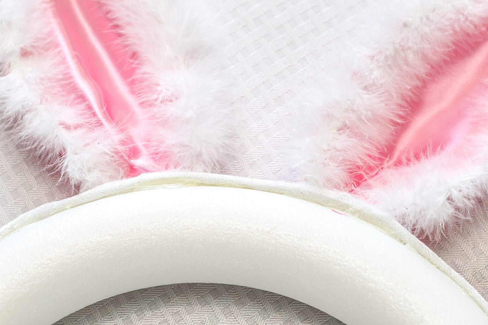 DIY Fluffy Easter Bunny Wreath for your Front Door in 30 minutes!