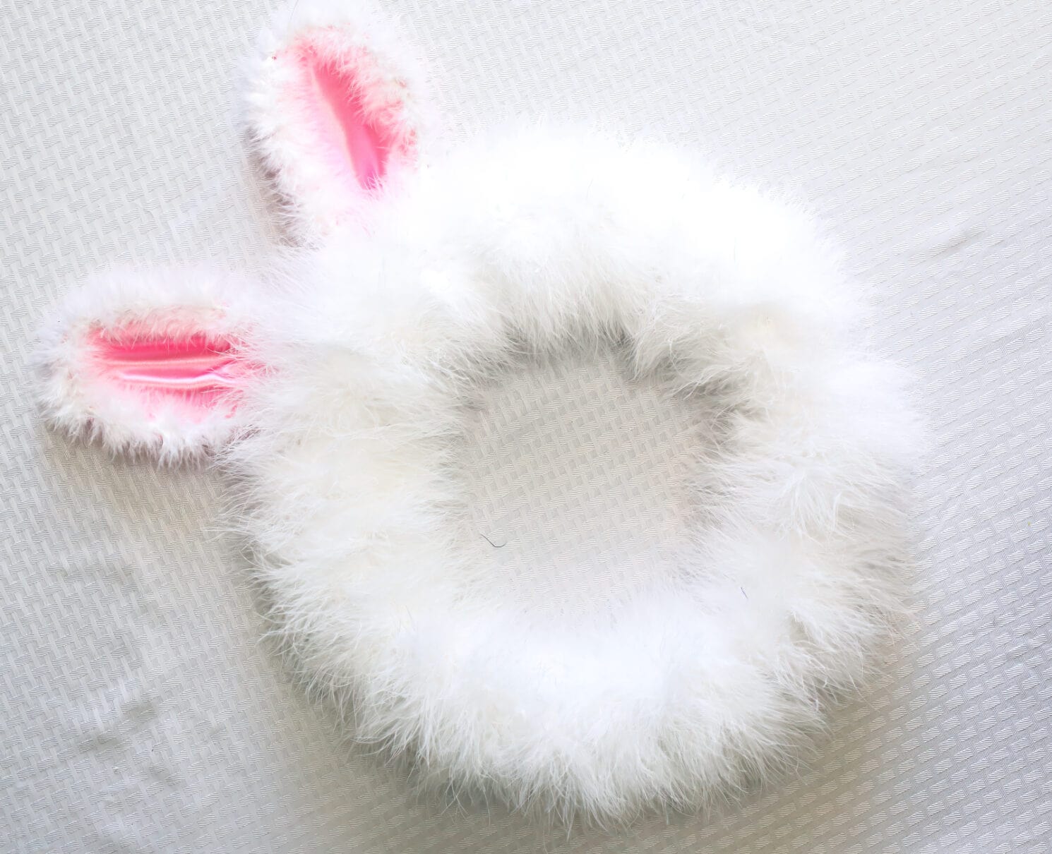 DIY Fluffy Easter Bunny Wreath for your Front Door in 30 minutes!